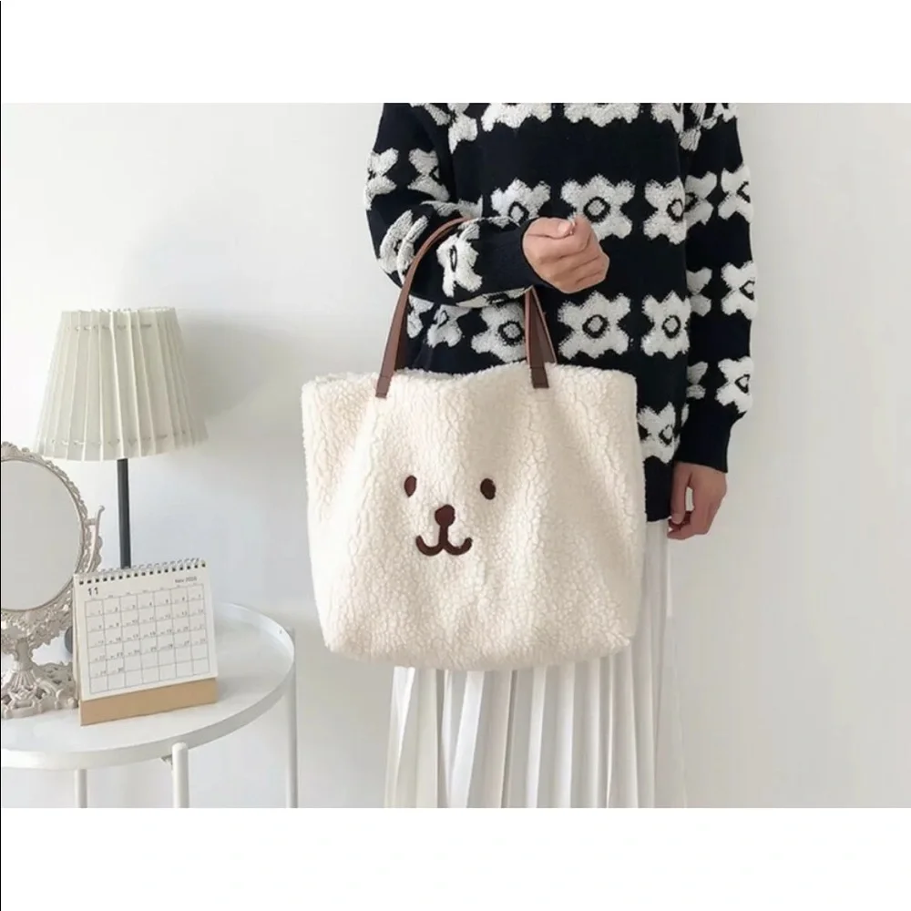 🎉HP🧸bear bag Wool feel handbag purse tote - Picture 4 of 4